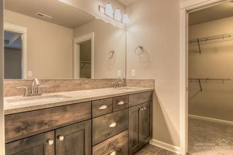 63159 NE Dakota Dr, Bend, OR 97701 photo 16