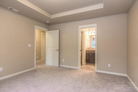 63159 NE Dakota Dr, Bend, OR 97701 photo 14