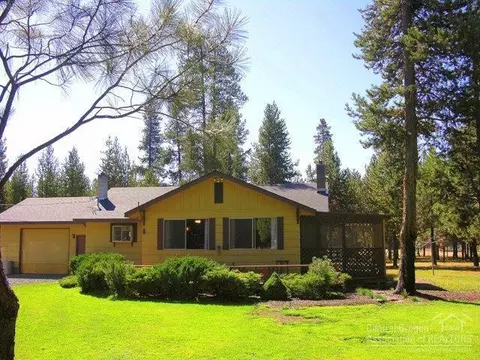 15975 6th St, La Pine, OR 97739 photo 1