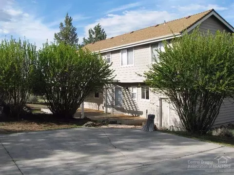59837 Calgary Loop, Bend, OR 97702 photo 5