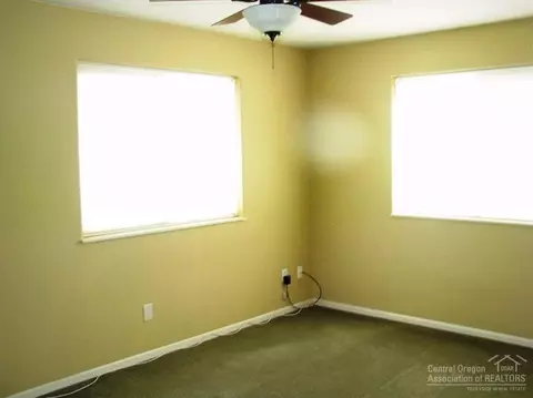 59837 Calgary Loop, Bend, OR 97702 photo 17
