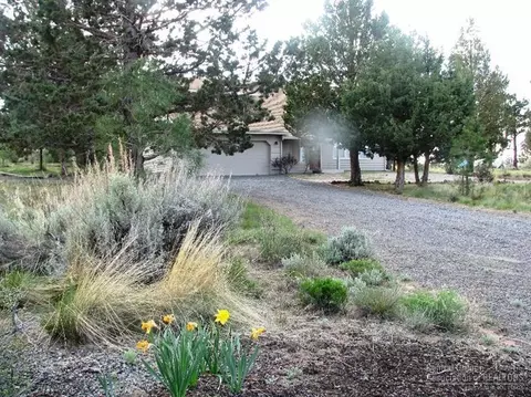 59837 Calgary Loop, Bend, OR 97702 photo 1