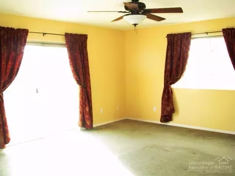 59837 Calgary Loop, Bend, OR 97702 photo 15