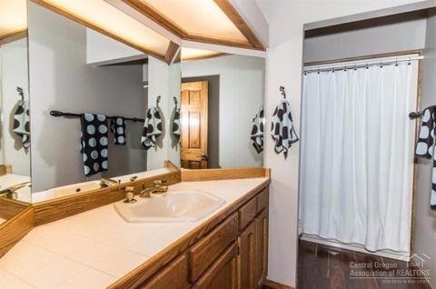60837 Willow Creek Loop, Bend, OR 97702 photo 20