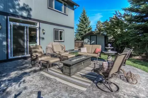 20003 Cliffrose Dr, Bend, OR 97702 photo 2