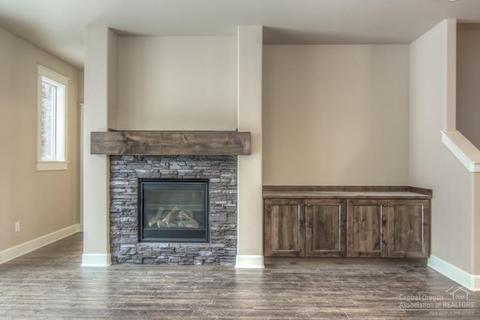 63155 NE Dakota Dr, Bend, OR 97701 photo 8