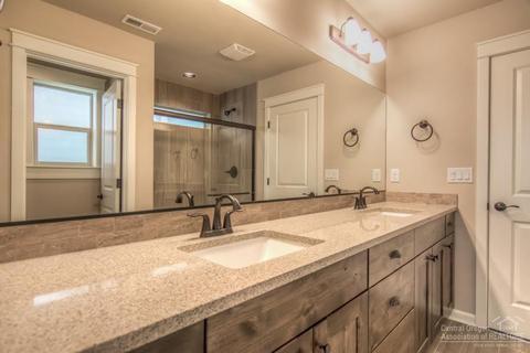 63155 NE Dakota Dr, Bend, OR 97701 photo 15