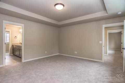 63155 NE Dakota Dr, Bend, OR 97701 photo 12