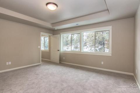 63155 NE Dakota Dr, Bend, OR 97701 photo 13