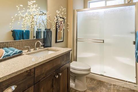 60388 SE Hedgewood Ln, Bend, OR 97702 photo 14