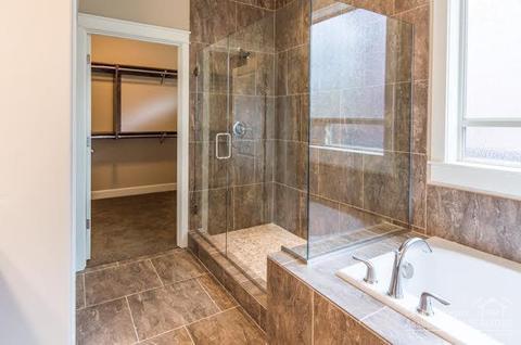 60388 SE Hedgewood Ln, Bend, OR 97702 photo 16