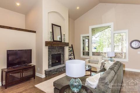 60388 SE Hedgewood Ln, Bend, OR 97702 photo 8