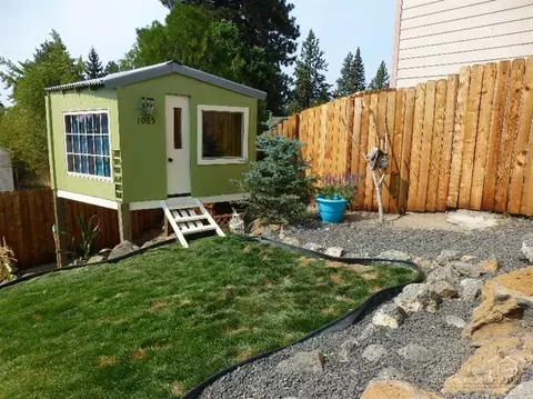1085 NE 9th St, Bend, OR 97701 photo 20
