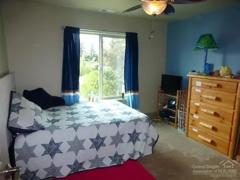 1085 NE 9th St, Bend, OR 97701 photo 14