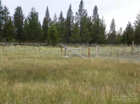 10405 Gallop Ct, La Pine, OR 97739 photo 21