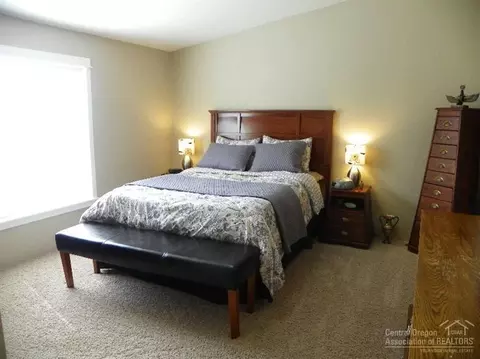10405 Gallop Ct, La Pine, OR 97739 photo 9