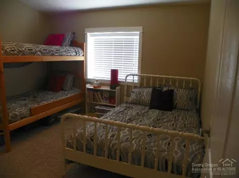 10405 Gallop Ct, La Pine, OR 97739 photo 13