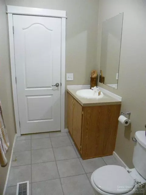 10405 Gallop Ct, La Pine, OR 97739 photo 12