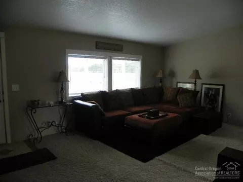 10405 Gallop Ct, La Pine, OR 97739 photo 7