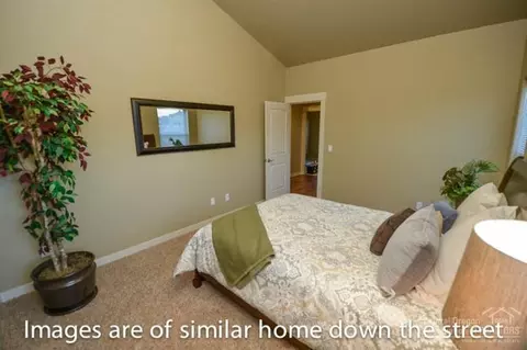 63338 NE Kalamata Loop, Bend, OR 97701 photo 4