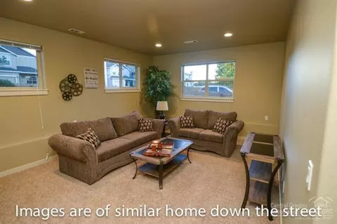 63338 NE Kalamata Loop, Bend, OR 97701 photo 5