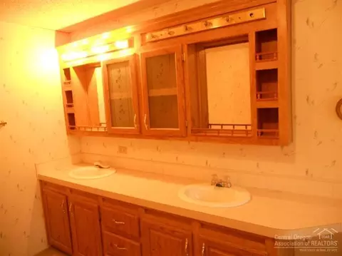 19145 Baker, Bend, OR 97702 photo 9