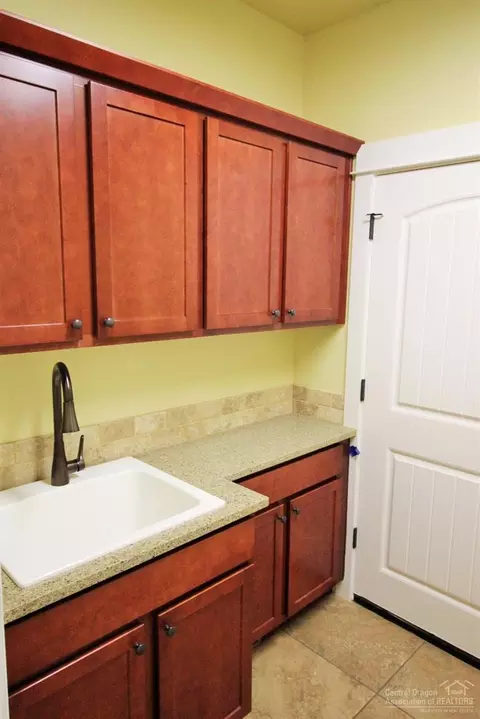 19515 Apache Rd, Bend, OR 97702 photo 7