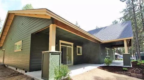 19515 Apache Rd, Bend, OR 97702 photo 1