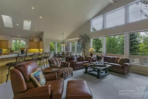 19591 Green Lakes Loop, Bend, OR 97702 photo 12