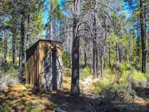 51376 Evans Way, La Pine, OR 97739 photo 6