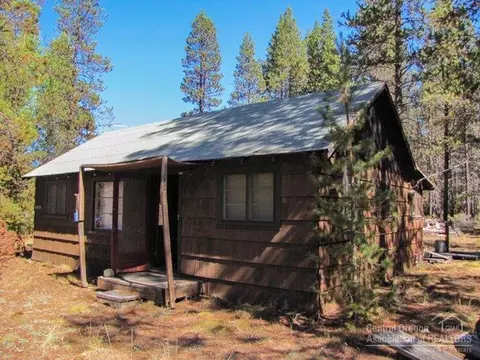 51376 Evans Way, La Pine, OR 97739 photo 3