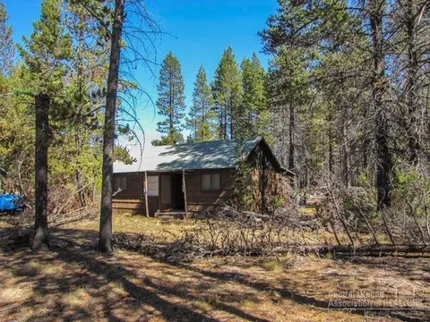 51376 Evans Way, La Pine, OR 97739 photo 2