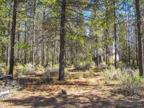 51376 Evans Way, La Pine, OR 97739 photo 4