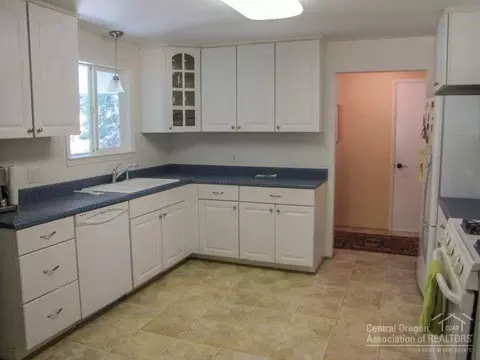 60835 Ruby Pl, Bend, OR 97702 photo 6