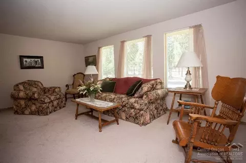 52816 Wayside Loop, La Pine, OR 97739 photo 3