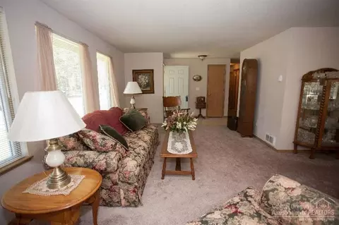 52816 Wayside Loop, La Pine, OR 97739 photo 5