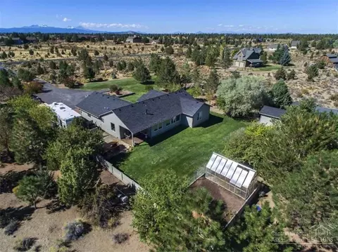 60930 Jennings Rd, Bend, OR 97702 photo 24