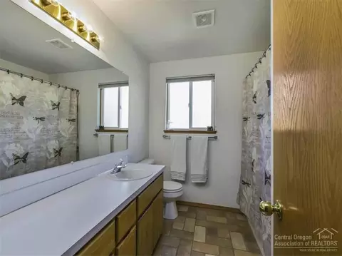 60930 Jennings Rd, Bend, OR 97702 photo 8