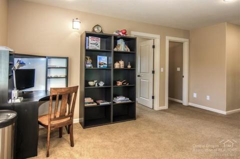 60981 Creekstone Loop, Bend, OR 97702 photo 11