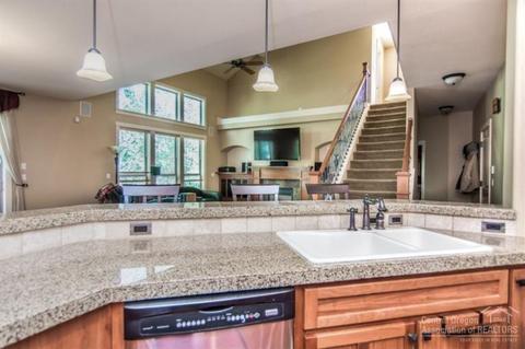 60981 Creekstone Loop, Bend, OR 97702 photo 6