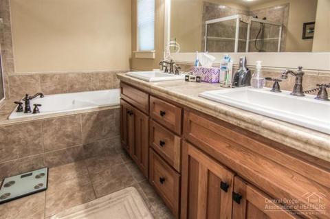 60981 Creekstone Loop, Bend, OR 97702 photo 15
