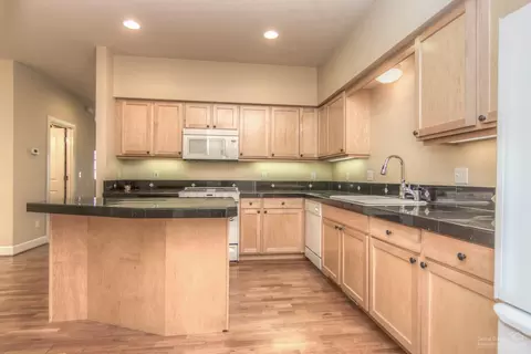 1830 NE Maker Way, Bend, OR 97701 photo 8