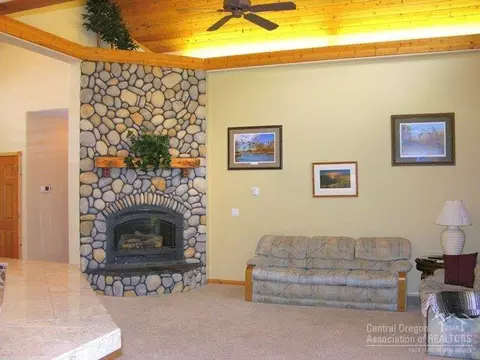 14950 Ponderosa Loop, La Pine, OR 97739 photo 3