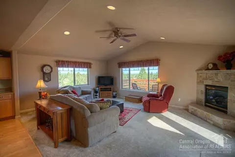 61010 Gosney Rd, Bend, OR 97702 photo 7