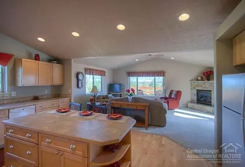 61010 Gosney Rd, Bend, OR 97702 photo 5