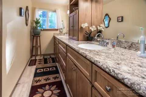 60475 Zuni Rd, Bend, OR 97702 photo 18