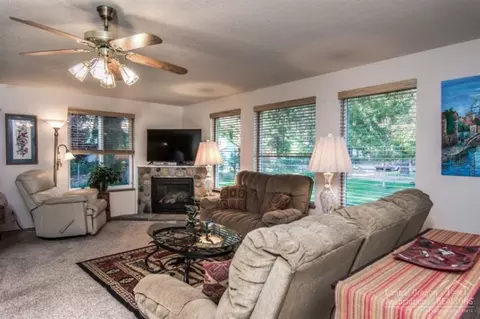 60475 Zuni Rd, Bend, OR 97702 photo 3