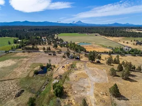 65040 Collins Rd, Bend, OR 97701 photo 9