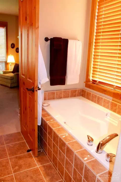 60822 SW Cobblestone Pl, Bend, OR 97702 photo 14