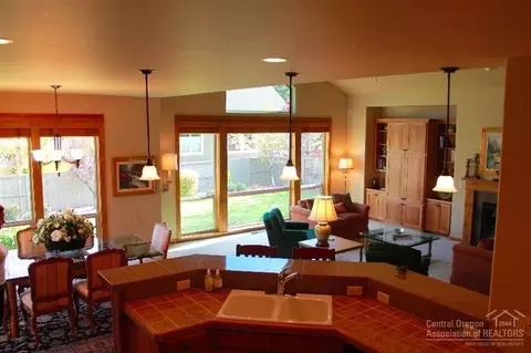 60822 SW Cobblestone Pl, Bend, OR 97702 photo 4